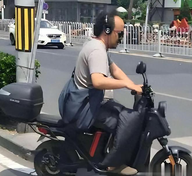 维尼修斯破门巴西1:1战平摩洛哥,巴西足球明显今不如昔