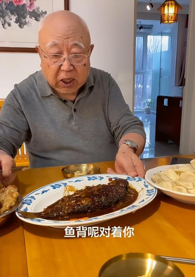对方声称:“受害人已身亡!”女大学生携巨款独自赴深圳,深夜在酒店被警方找到