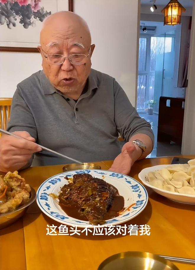 对方声称:“受害人已身亡!”女大学生携巨款独自赴深圳,深夜在酒店被警方找到