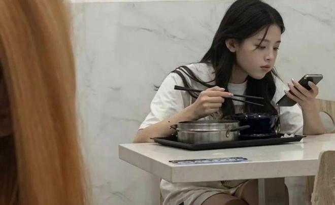 斯卡洛尼坦言晋级存运气成分:红牌是转折,战英格兰需更好