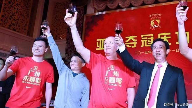 CBA重磅消息!欧洲冠军教头加盟广东,石奎正式签约香港金牛,萨姆纳也有可能离开广东,杜锋儿子前往辽宁试训